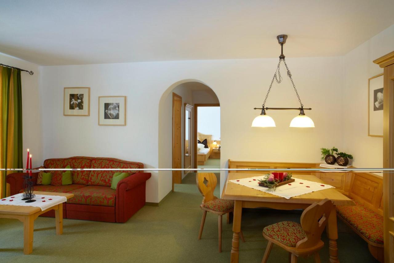 Landhaus Alpensonne Schattwald Exterior photo